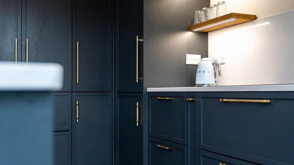 Gold handle design for modern classic shaker kitchen